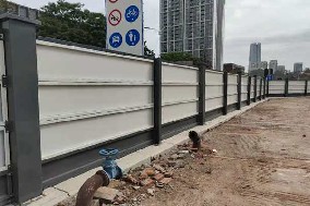 旭東圍擋廠家-彩鋼圍擋板有什么優勢？